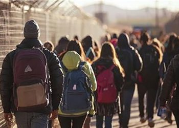 بعد أيام من تنصيب ترامب.. أمريكا تنفذ أكبر عملية ترحيل للمهاجرين بتاريخها