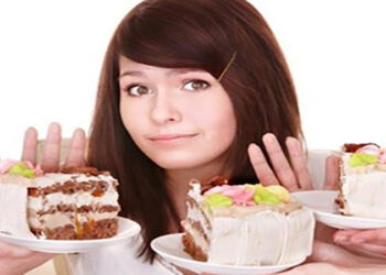 ماذا يحدث للجسم عند تناول السكر في الصباح