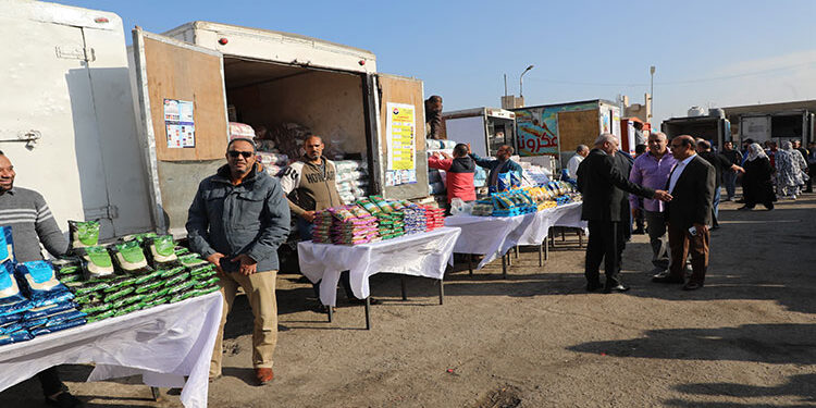 افتتاح 5 أسواق لليوم الواحد بمحافظة كفر الشيخ لتوفير السلع بأسعار مخفضة