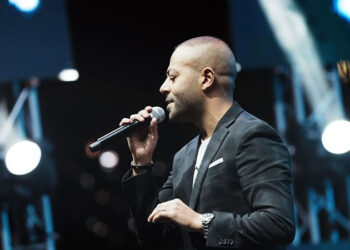 تامر عاشور يحيى حفل غنائي اليوم في دالاس