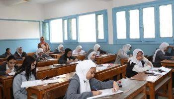 موعد بداية الترم الثاني 2025 للمدارس والجامعات.. تفاصيل إجازة نصف العام 