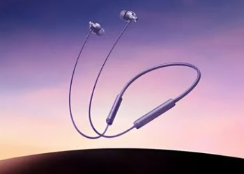 ريلمي تطلق إيربودز تدعم ميزة الصوت المكاني