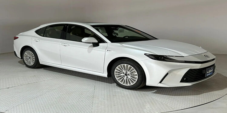 أسعار السيارة تويوتا كامري موديل 2025 في السعودية