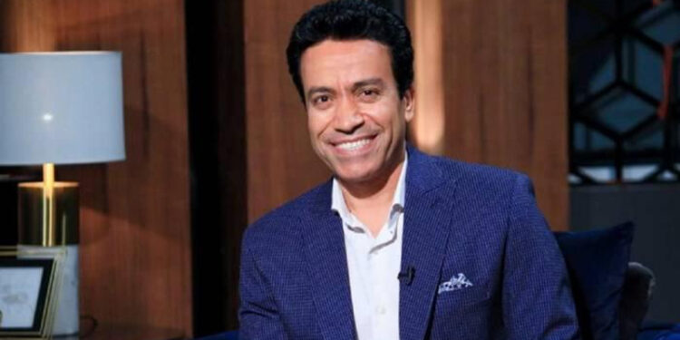 سامح حسين يقدم مسرحية بعنوان “وحيد في المنزل” والعرض في دبى 7 فبراير