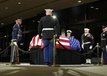 سفير مصر في واشنطن يشارك في مراسم تأبين كارتر