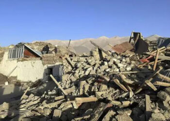 مقتل 53 شخصًا وإصابة 62 في زلزال مدمر بالصين