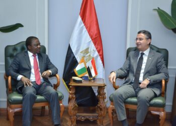 وزير التموين يلتقي سفير كوت ديفوار لبحث سبل التعاون المشترك في المجالات التجارية والصناعات الغذائية