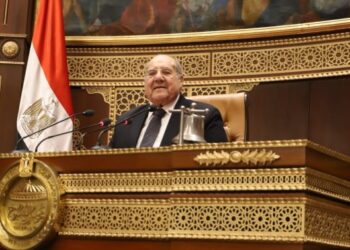 رئيس الشيوخ يرفع الجلسة العامة.. والمجلس يعود للانعقاد غدا الاثنين