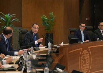 رئيس الوزراء: جار العمل على إضافة عدد أكبر من الشركات بيرنامج الطروحات وسيتم الإعلان تباعاً