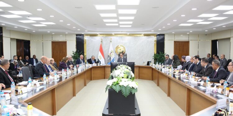 وزير قطاع الأعمال العام يترأس عمومية “القابضة للسياحة والفنادق” لاعتماد ميزانية 2023/2024