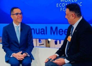 وزير الاستثمار والتجارة الخارجية يجري حوارا مع قناة CNBC العالمية