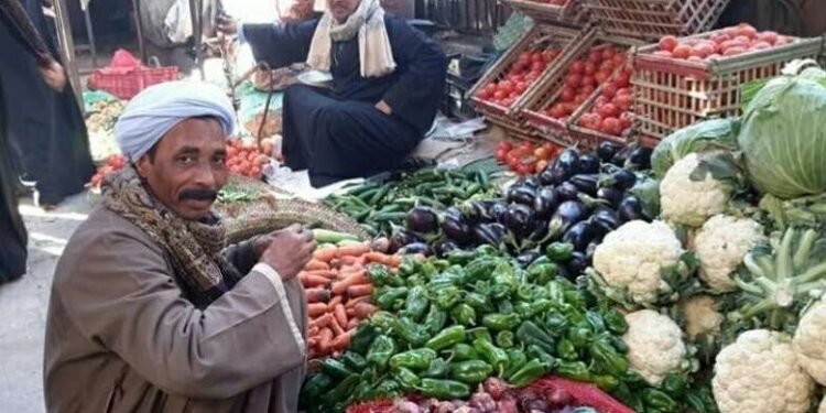 أسعار الخضار والفاكهة اليوم الأربعاء