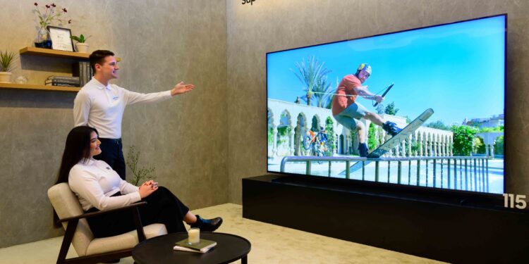 سامسونج للإلكترونيات تكشف عن تقنية Samsung Vision AI وابتكارات جديدة لشاشاتها خلال مشاركتها في First Look