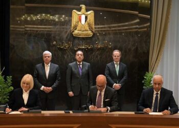 رئيس الوزراء يشهد توقيع مذكرة تفاهم لتأسيس حرم رائد لجامعة إكستر البريطانية في مصر