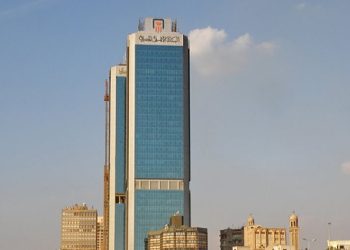 البنك الأهلي يمنح تمويلا بـ 953 مليون جنيه لتوطين صناعة أسطوانات الغاز المضغوط