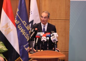 وزير الاتصالات يشهد مراسم إطلاق خدمة الاتصال عبر شبكات الواى فاى Wi-Fi Calling فى السوق المصرى