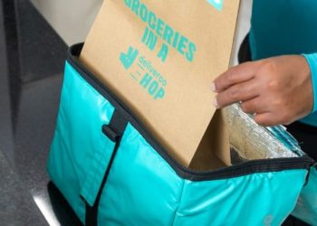 بالتعاون مع شويترامس .. خدمة «ديليفرو هوب» لطلبات البقالة تتوسع إلى أبوظبي  