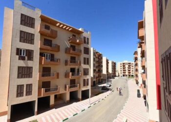وزير الإسكان يُعلن طرح وحدات إدارية بمساحة 100م2 للبيع بمدينة الخارجة بالوادي الجديد