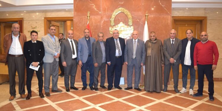 لجنة تيسير”الشعبة العامة للبقالة” تشكر “الوكيل”و”العشري”.. وتضع الخطوط العريضة لحل المشاكل وتنمية قطاعها