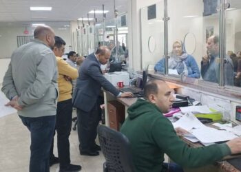 مسئولو “الإسكان” يتفقدون سير العمل بجهازي العبور والعاشر من رمضان لمتابعة استلام طلبات تراخيص المباني إلكترونيا