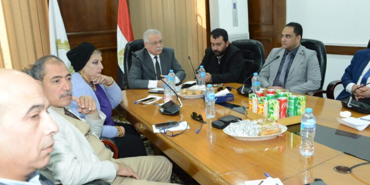 رئيس شعبة المكملات الغذائية: نطالب بإعادة النظر فى القرار 725 و آلية تطبيقه لحماية السوق والمستهلك المصري