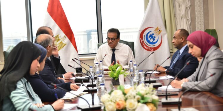 وزير الصحة يوجه بالتأكد من تمام جهوزية المستشفيات بشمال سيناء لتوفير  الدعم الصحي للأشقاء الفلسطينيين