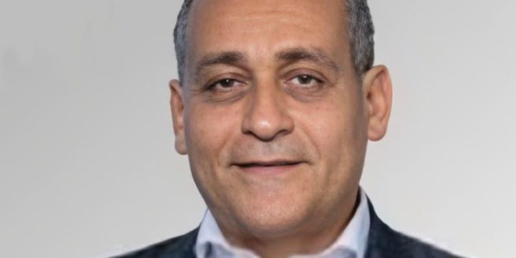 أيمن أبو العينين رئيسًا للجنة النقل واللوجستيات بالجمعية المصرية اللبنانية لرجال الأعمال