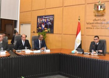 وزير الإسكان يتابع موقف المشروعات التي يتم تنفيذها ضمن المبادرة الرئاسية “حياة كريمة”