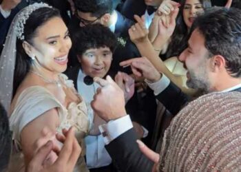 أبناء مي فاروق يرقصون في حفل زفاف والدتهما