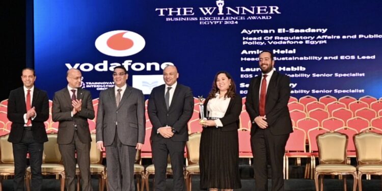 ڤودافون مصر تحصد جائزة التميز في الأعمال تقديرًا لنموذجها الرائد في التنمية المستدامة