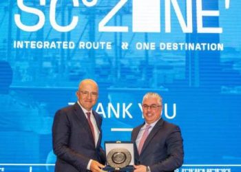 رئيس اقتصادية قناة السويس يستقبل رئيس اتحاد الصناعات المصرية ومجموعة من ممثلي 5 غرف صناعية