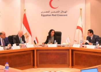 وزيرة التضامن الاجتماعي تترأس اجتماع مجلس إدارة الهلال الأحمر المصري