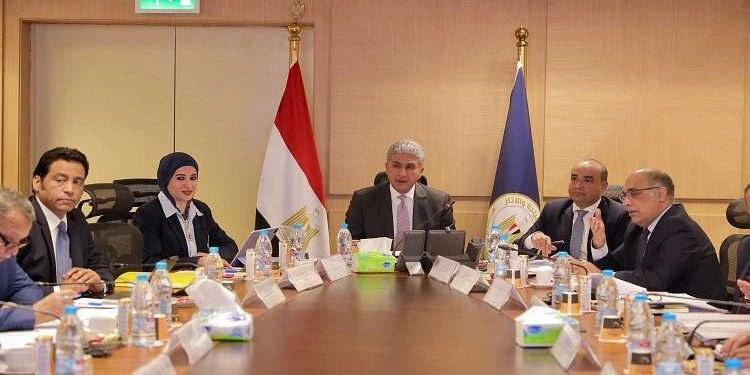 وزير السياحة والآثار يترأس مجلس إدارة المجلس الأعلى للآثار