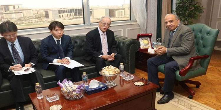 وزير الكهرباء يبحث مع سفير اليابان بالقاهرة سبل دعم وتعزيز فرص الشراكة والتعاون والاستثمار