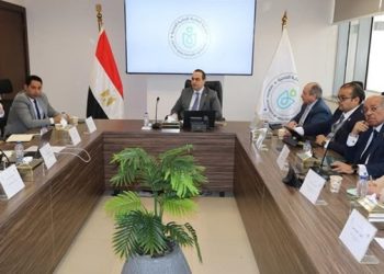 رئيس الرعاية الصحية يترأس اجتماع اللجنة العليا رفيعة المستوى لتحديث استراتيجية الهيئة 2025-2032