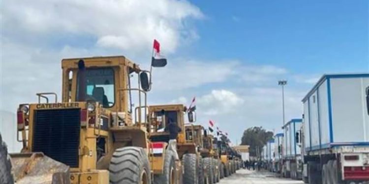 عاجل| بدء دخول معدات إعادة إعمار غزة من معبر رفح