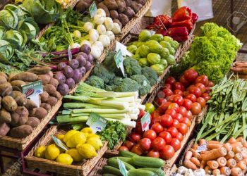 أسعار الخضار والفاكهة اليوم الإثنين