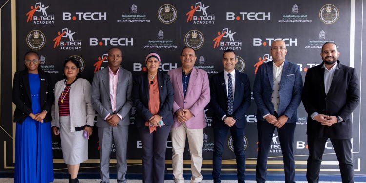 مدرسة “بي تك” للتكنولوجيا التطبيقية تستقبل وفدًا من الهيئة التعليمية لقطاع التجزئة بجنوب افريقيا