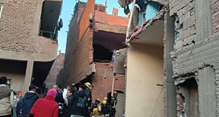 الصحة: الدفع بـ15 سيارة إسعاف إلى موقع انهيار عقار بمنطقة كرداسة