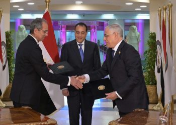 رئيس الوزراء يشهد توقيع بروتوكول تعاون بين “القومي لتنظيم الاتصالات” والنيابة العامة
