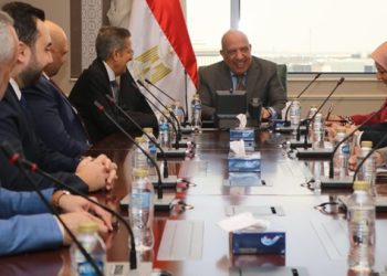 وزير الكهرباء يبحث مع شركة “أكوا باور” السعودية دعم وتعزيز التعاون والشراكة