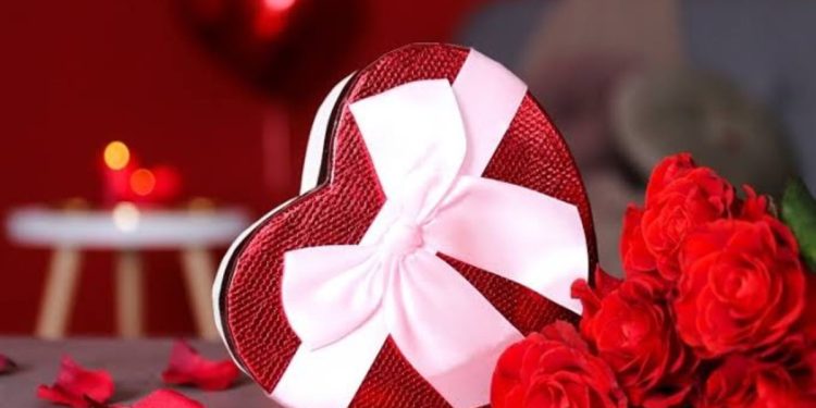 عيد الحب.. القصة التاريخية وأسباب الاحتفال به في 14 فبراير