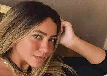 هند عبد الحليم تطلب الدعاء لوالدها قبل دخوله غرفة العمليات