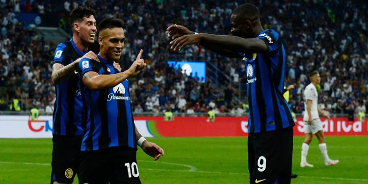 إنتر ميلان يواجه فيورنتينا الليلة في الدوري الايطالي