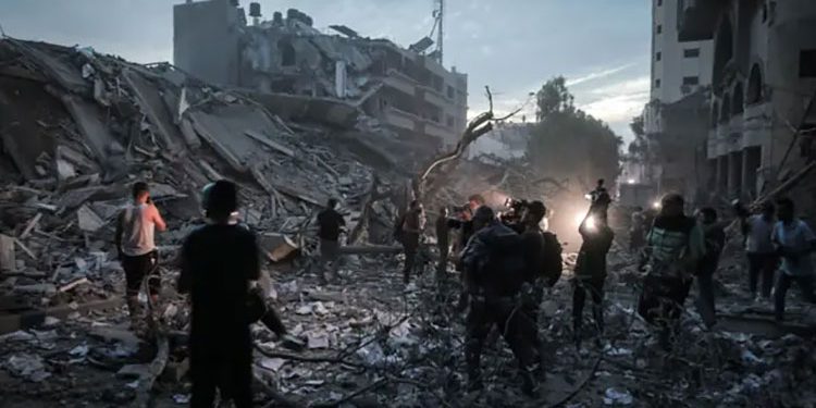 محلل سياسي: إسرائيل تسعى لتدمير المخيمات وتهجير الفلسطينيين