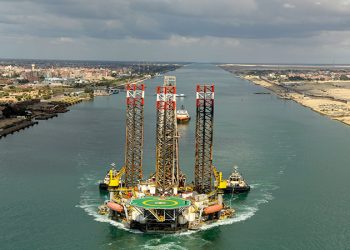 ADMARINE260  قناة السويس تشهد عبور الحفار