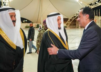 رئيس الوزراء يغادر الكويت بعد انتهاء زيارته الرسمية