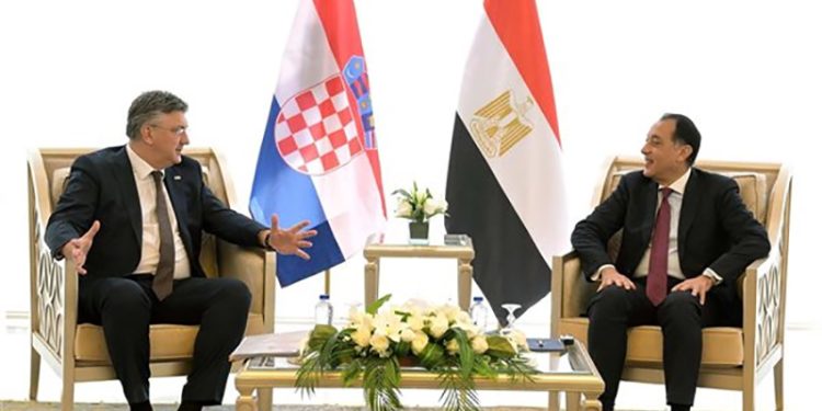رئيسا وزراء مصر وكرواتيا يترأسان جلسة مباحثات موسّعة لاستعراض الملفات والموضوعات ذات الاهتمام المشترك