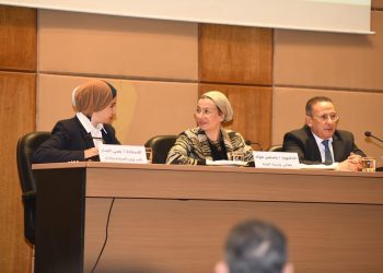 نائب وزير السياحة تشارك في مؤتمر إطلاق تطبيقات تعزيز وتنظيم الأنشطة السياحية في المحميات الطبيعية