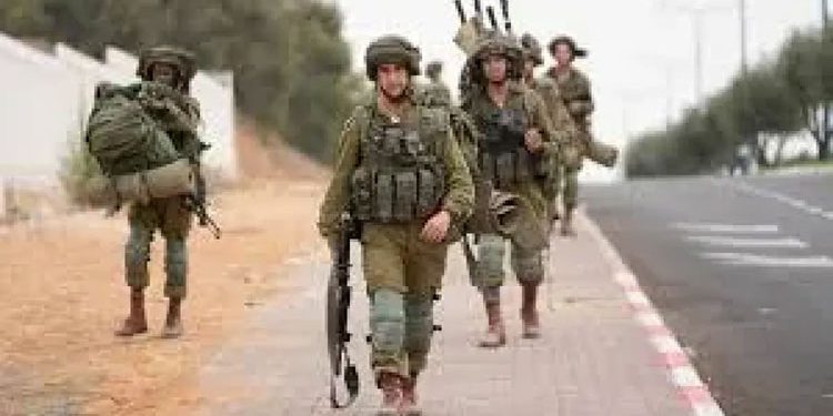 جيش الاحتلال: رصد سفن انتهكت القيود البحرية لغزة وإطلاق النار لإبعادها